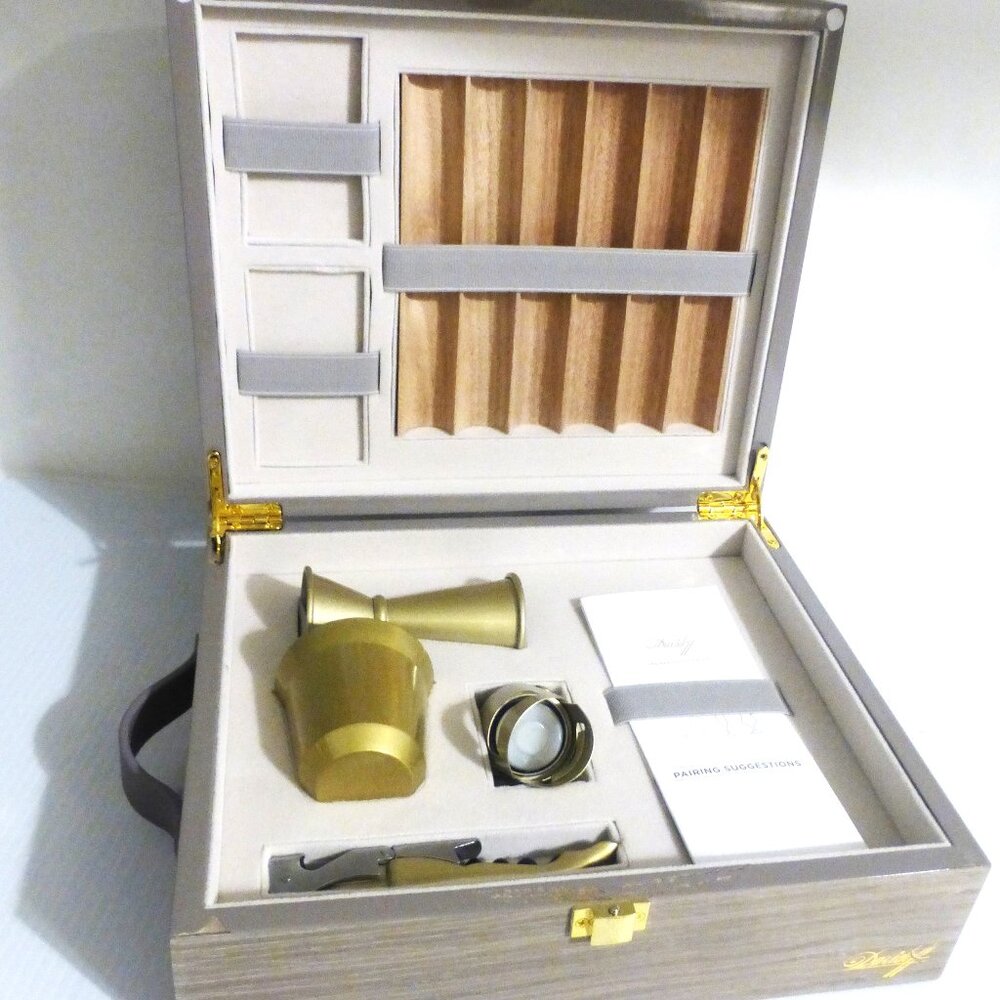 BX73 Darvidoff CIGARS Cigar Box & Cocktail Accessory Kit Vintage Bar Collection